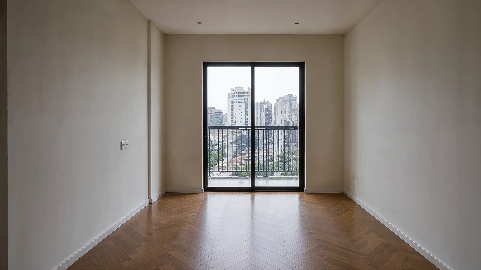 Living room — Before